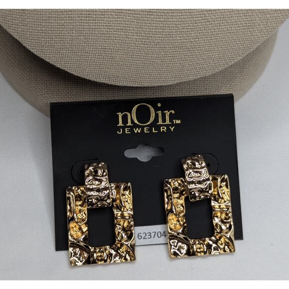 nOir Chunky Gold Hammered Square Drop Earrings - Picture 1 of 7